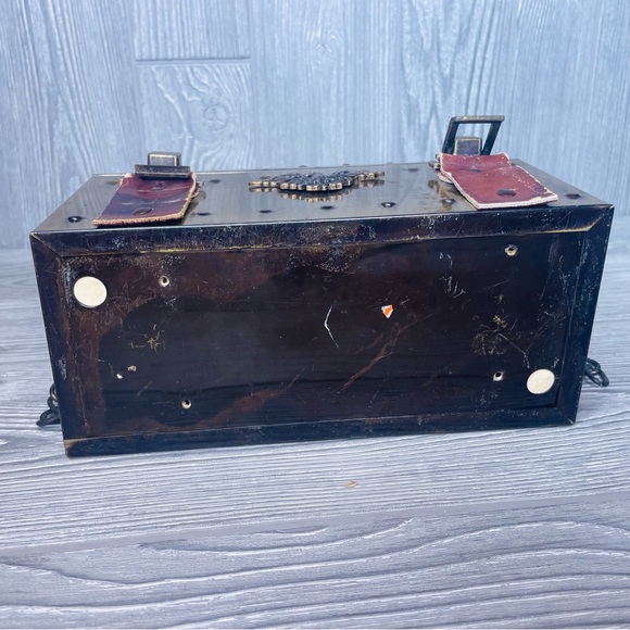 Vintage Capt David Babcock Clipper Ship Young America chest ( came off a lamp ) - Picture 3 of 9